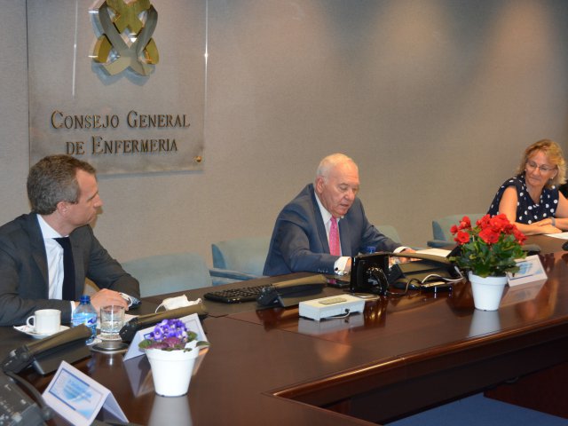 Baptiste Beau (Lancôme), Florentino Pérez Raya (CGE), Lourdes Martínez (gerente de cuidados CAM)